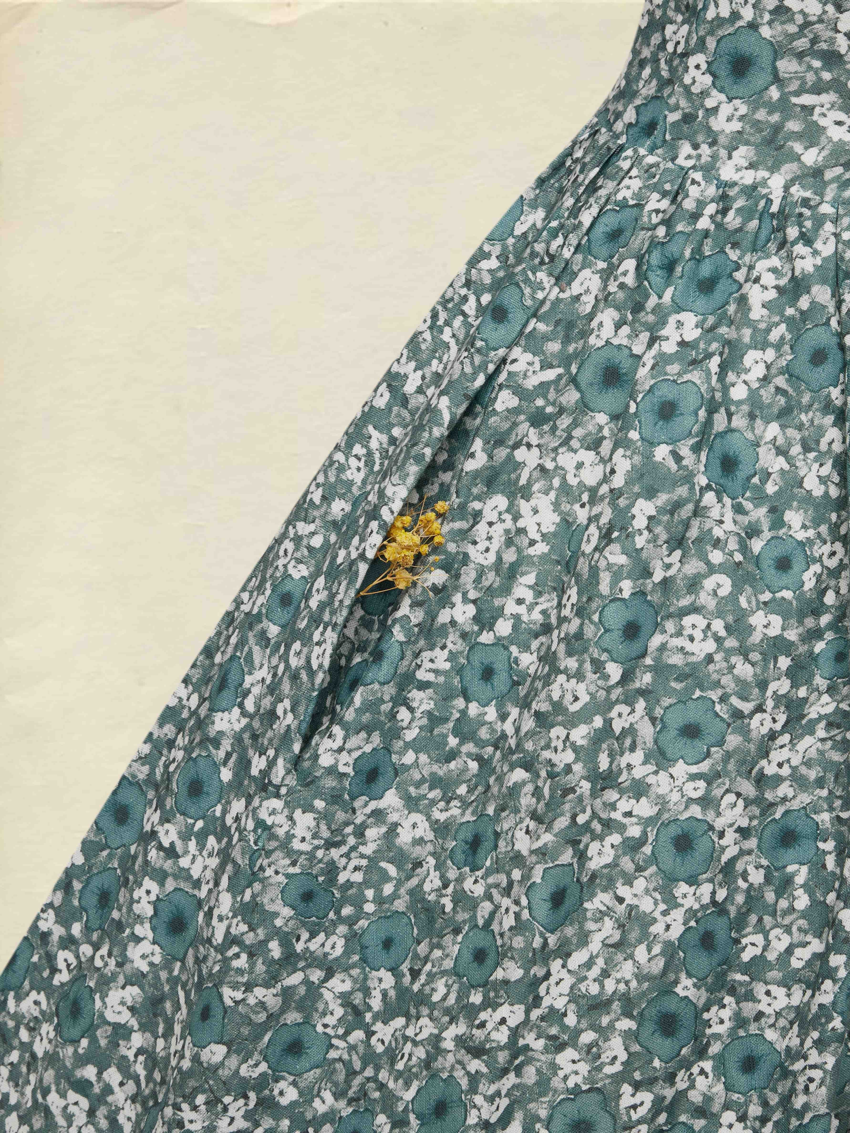Maxi Linen Dress, Long Sleeves, V Neck, Floral, Button Design, Vintage, Green