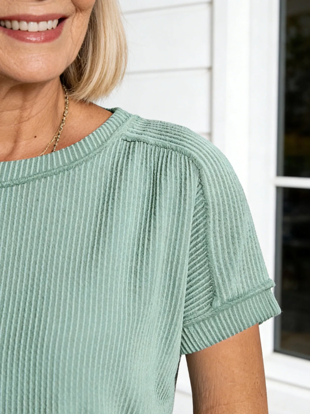Textured Fabricround Neck Outer Seam Twist Strip Short Sleeve Loose T-shirt Women