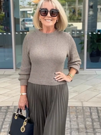 Knitted Long-sleeved Splicing Pleated Dress