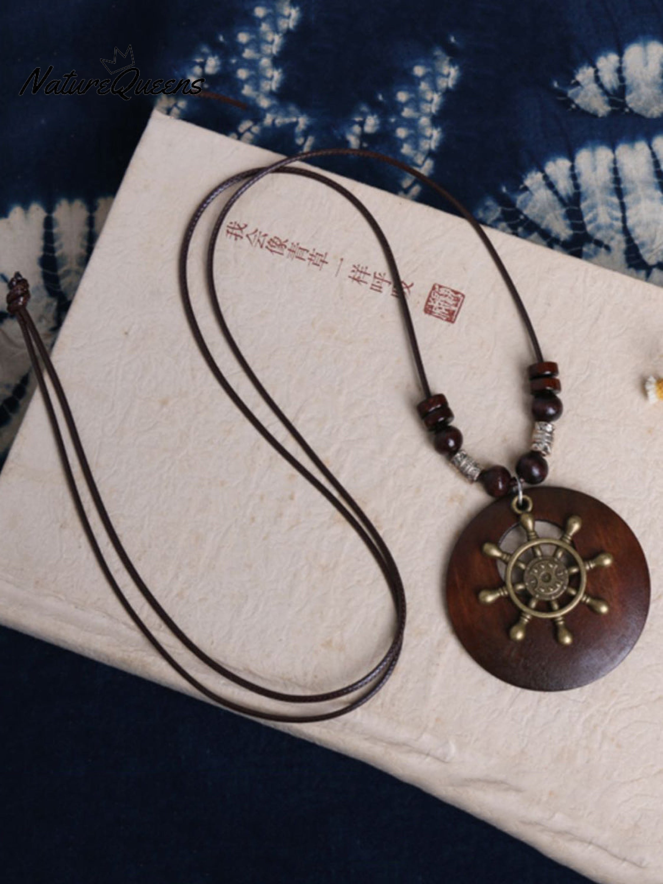 Vintage Alloy Leaf Wooden Pandent Necklace