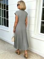 Elastic Dress Women's Elegant Fashion Crew Neck Sleeveless Pleated Long Dress