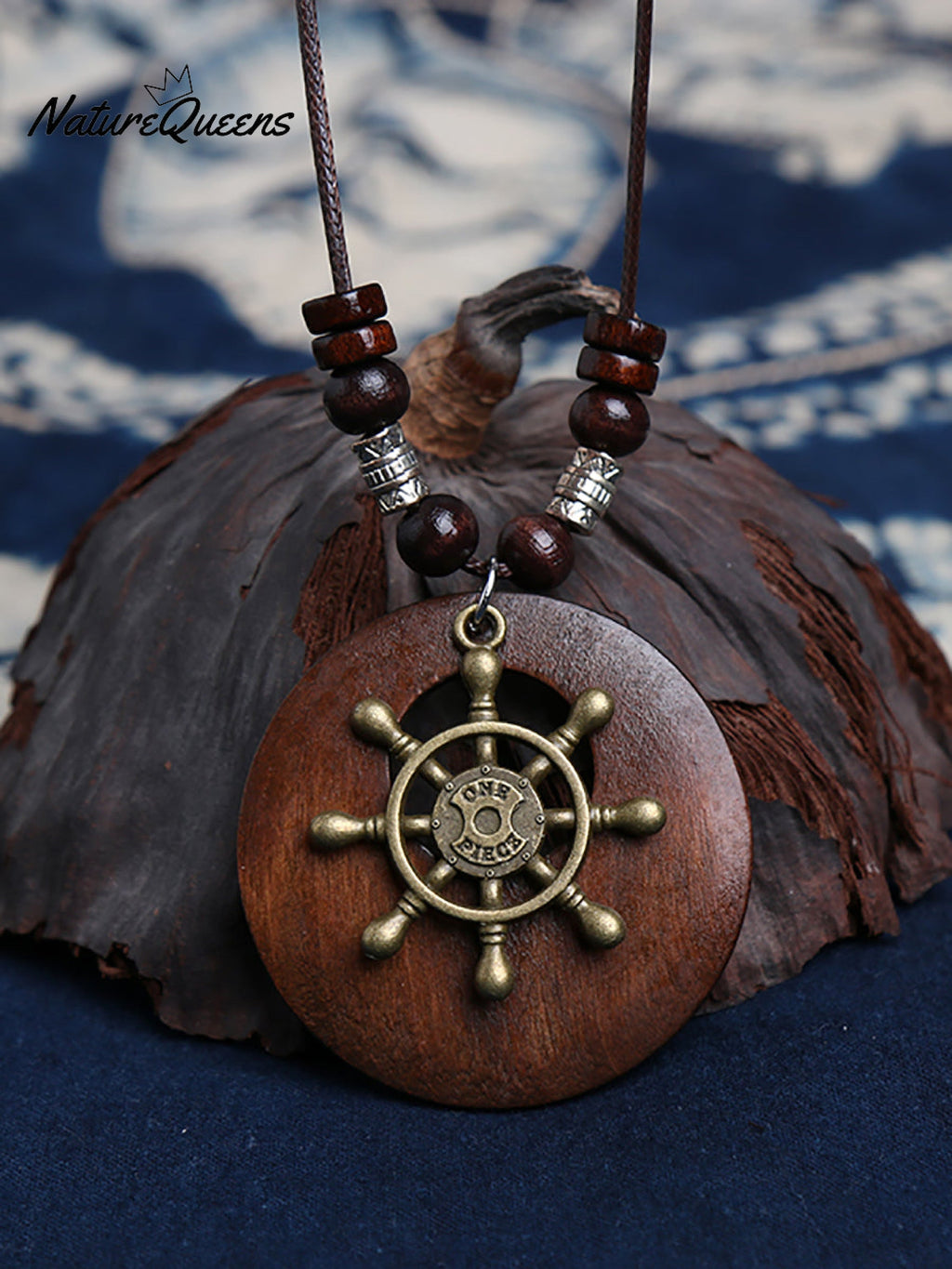Vintage Alloy Leaf Wooden Pandent Necklace