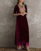 Vintage Elegant Embroidered Velvet Kaftan