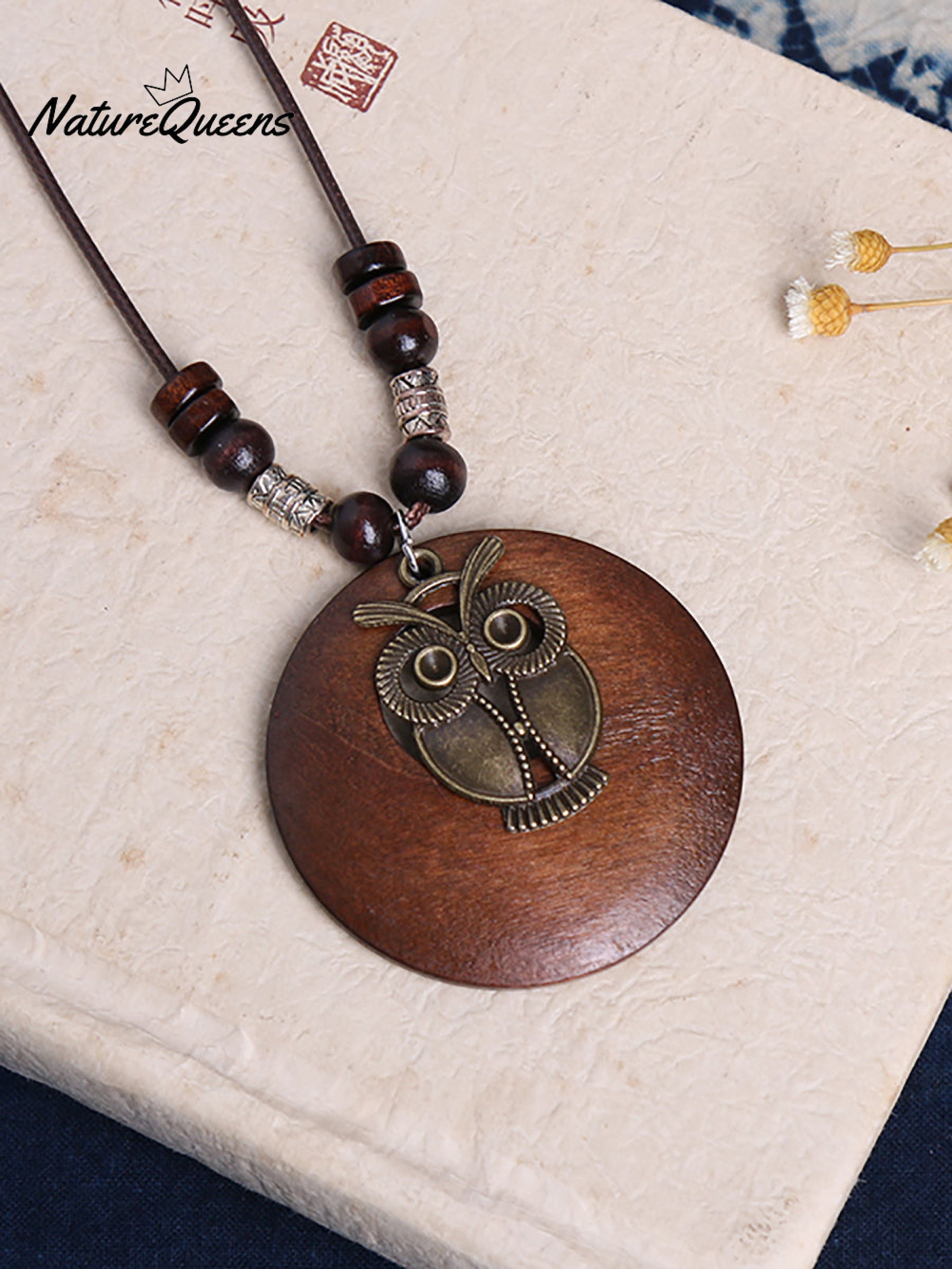 Vintage Alloy Leaf Wooden Pandent Necklace