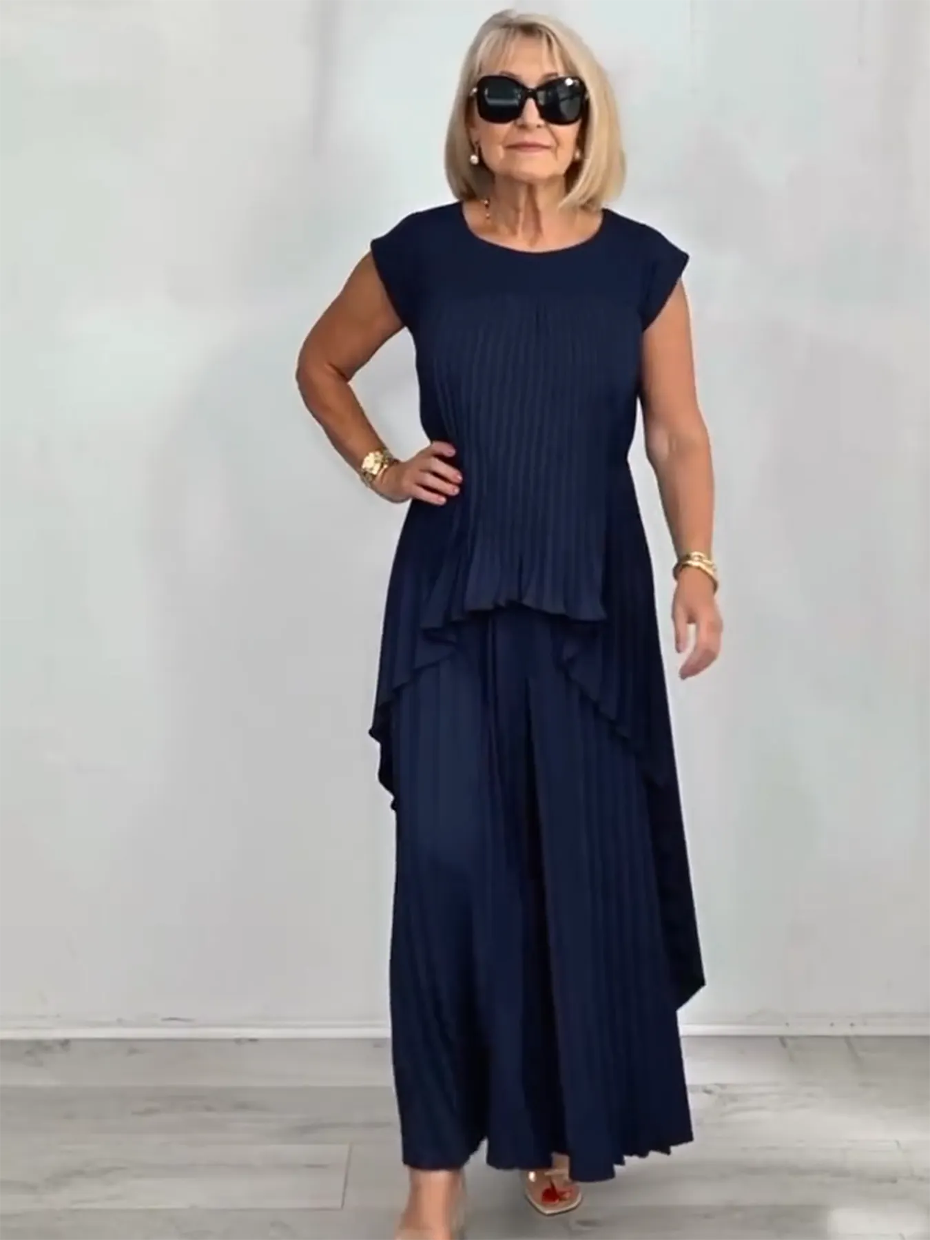 2Pcs Crew Neck Solid Color Sleeve Top Pleated Straight Pants Set Two-piece Set